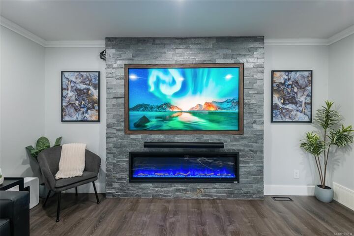 Property Photo:  5576 Swallow Dr  BC V9Y 7H1 