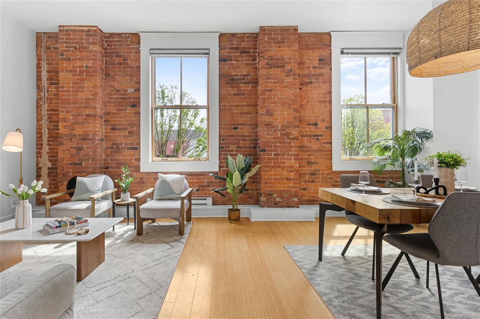 Property Photo:  610 Johnson St 203  BC V8W 1M4 