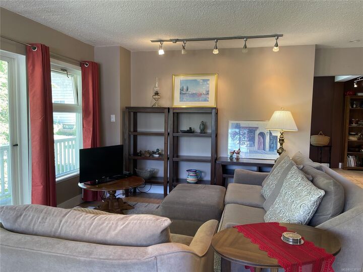 Property Photo:  2821 4th Ave  BC V9Y 2C2 