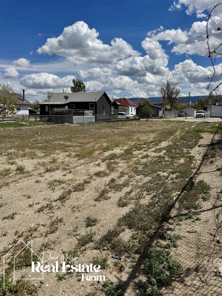 Property Photo:  118 E J Street  WY 82601 