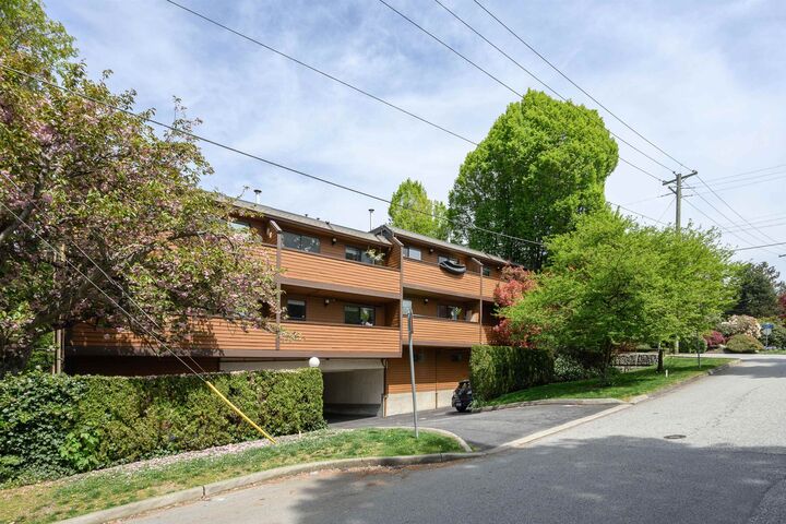 3201 Lonsdale Avenue — photo 1