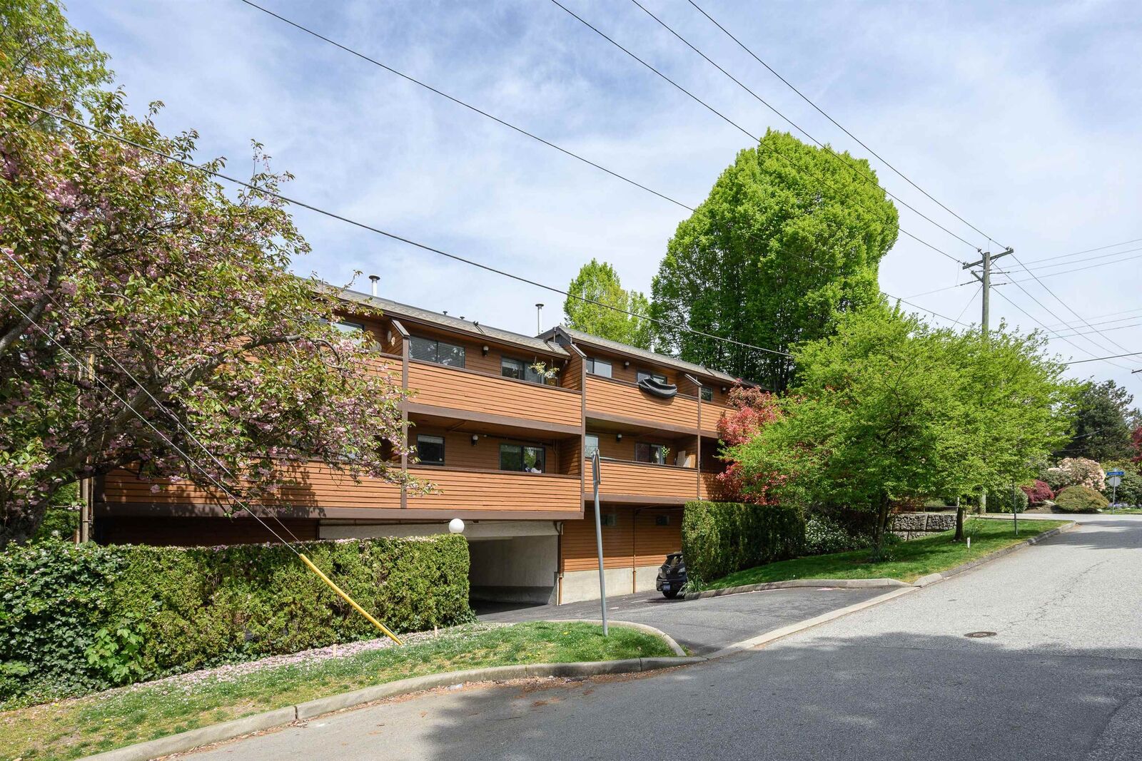 Property Photo:  3201 Lonsdale Avenue  BC V7N 4G8 