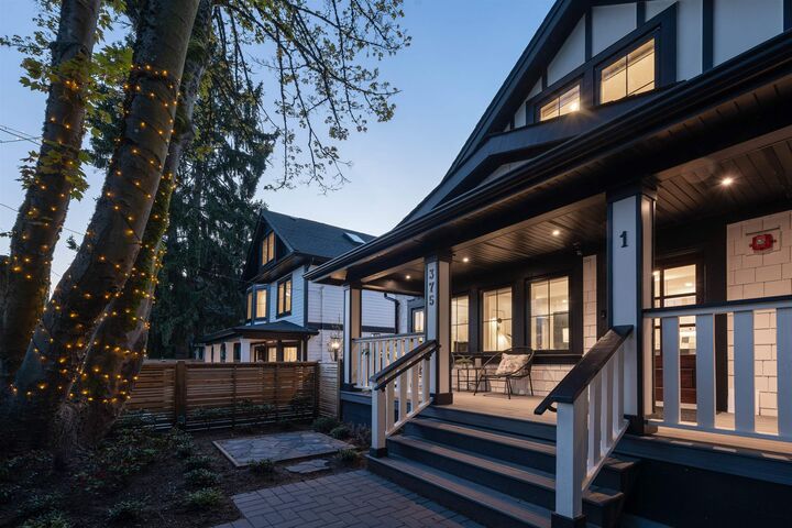 Property Photo:  375 E 33rd Avenue 1  BC V5V 2Z8 