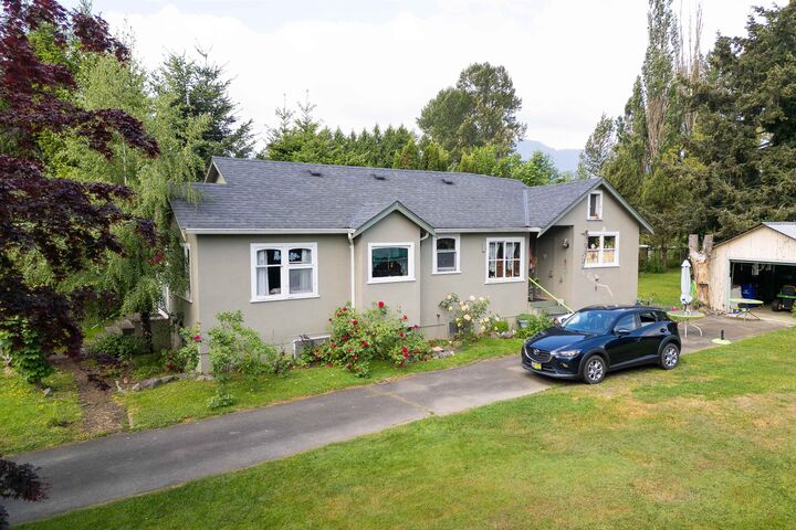41793 Yarrow Central Road — photo 1