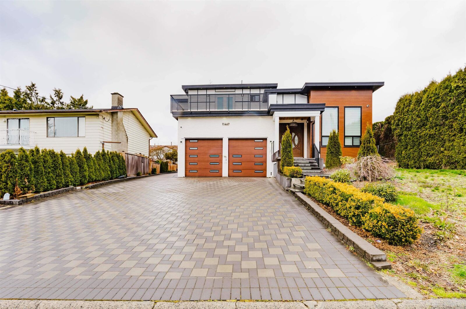 Property Photo:  11467 76A Avenue  BC V4C 1L5 