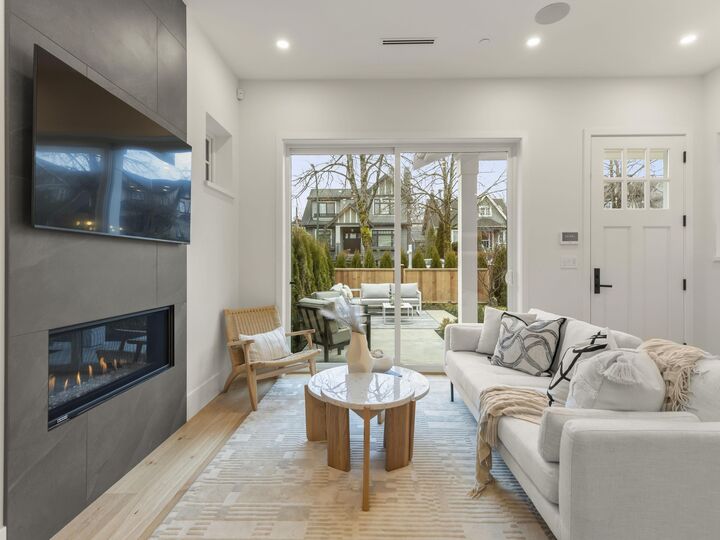 Property Photo:  3919 W 18th Avenue 1  BC V6S 1B6 
