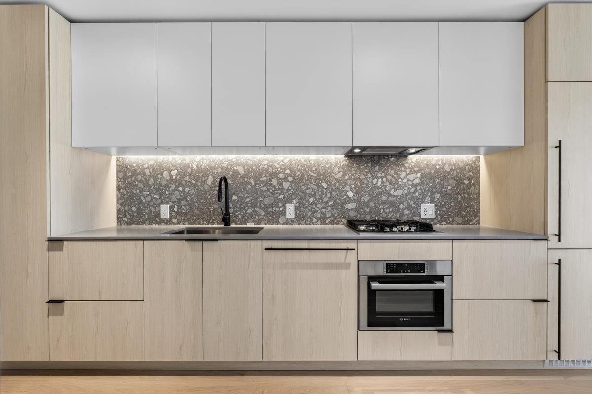 Property Photo:  2471 St. George Street 504  BC V5T 0L8 