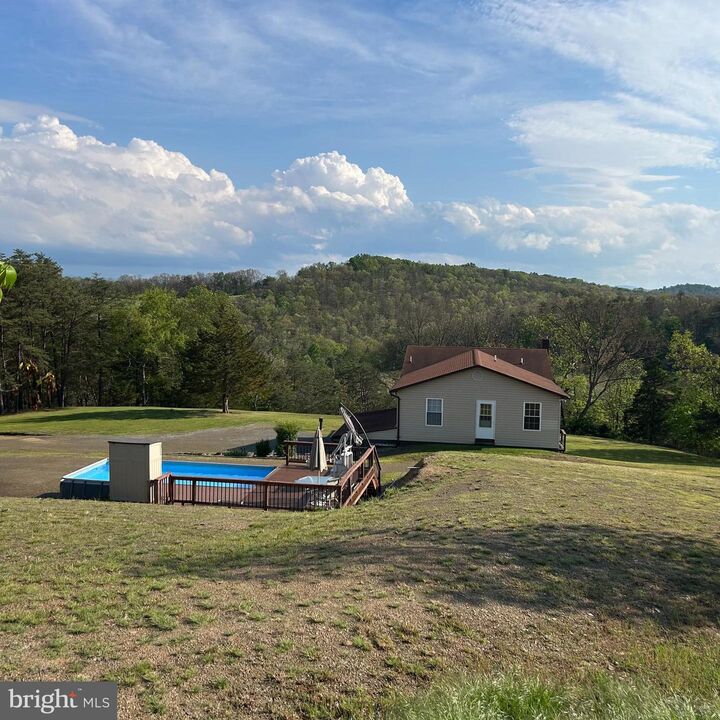 Property Photo:  40 Amandas Lane  WV 26726 