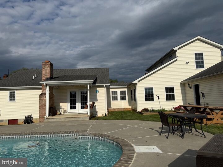 Property Photo: 297 Euclid Avenue WV 25414