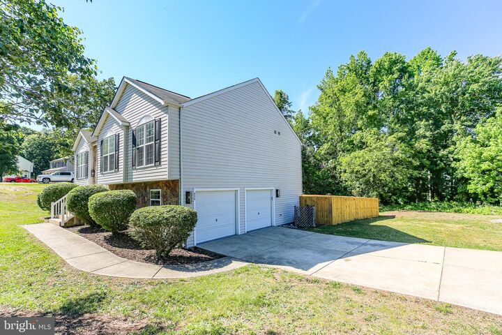 Property Photo: 424 Laurel Avenue VA 22408