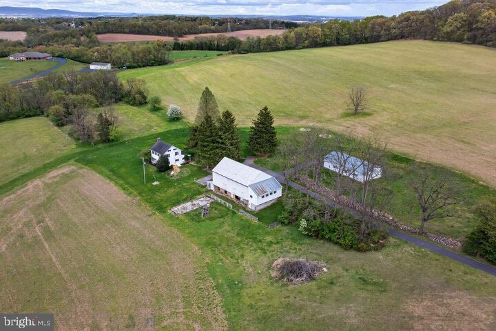 Property Photo:  1269 Possum Lane  PA 19533 