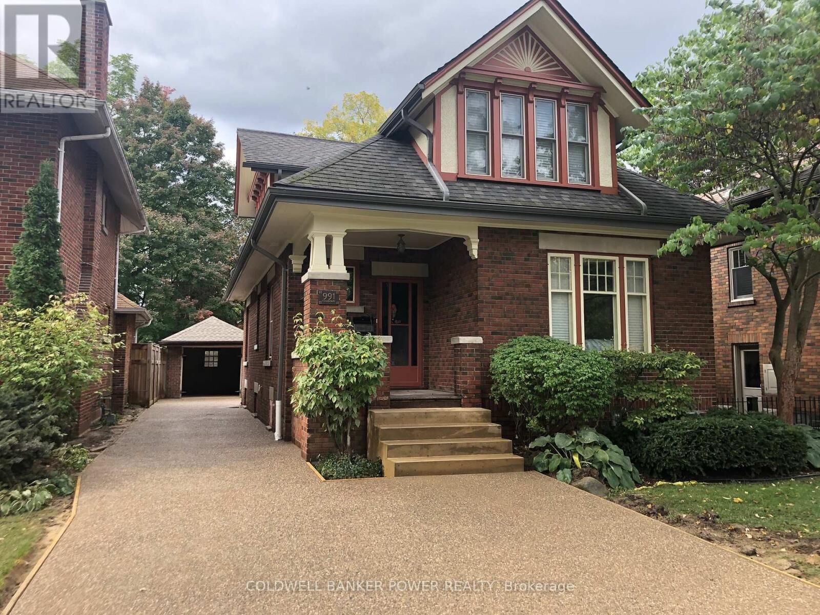 Property Photo:  991 Colborne Street  ON N6A 4A7 