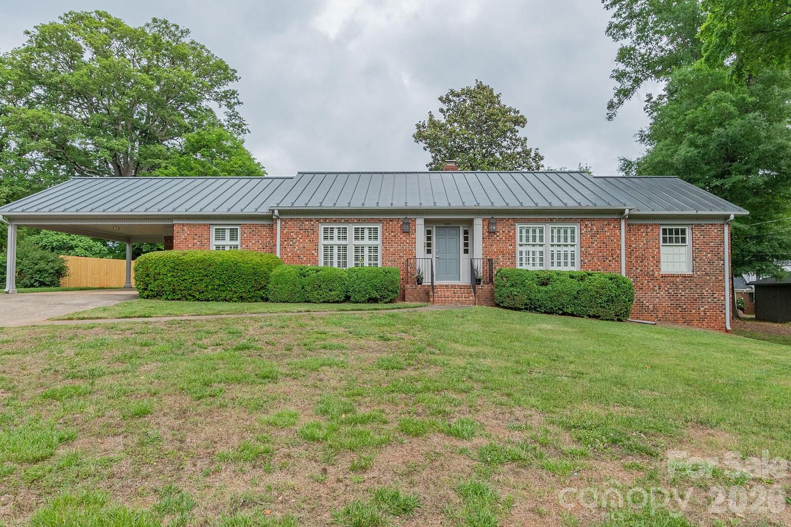 Property Photo:  905 Kildee Drive  NC 27292 