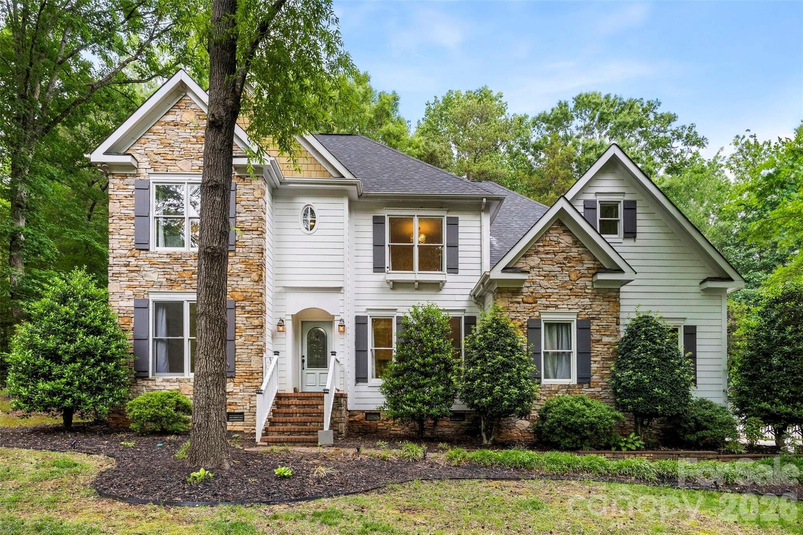 Property Photo:  10112 Windtree Lane  NC 28215 