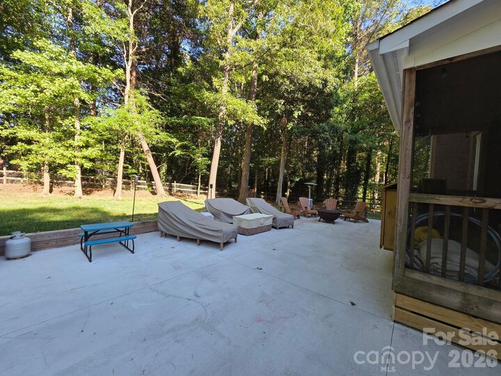 Property Photo: 4432 Mountain Cove Drive NC 28216