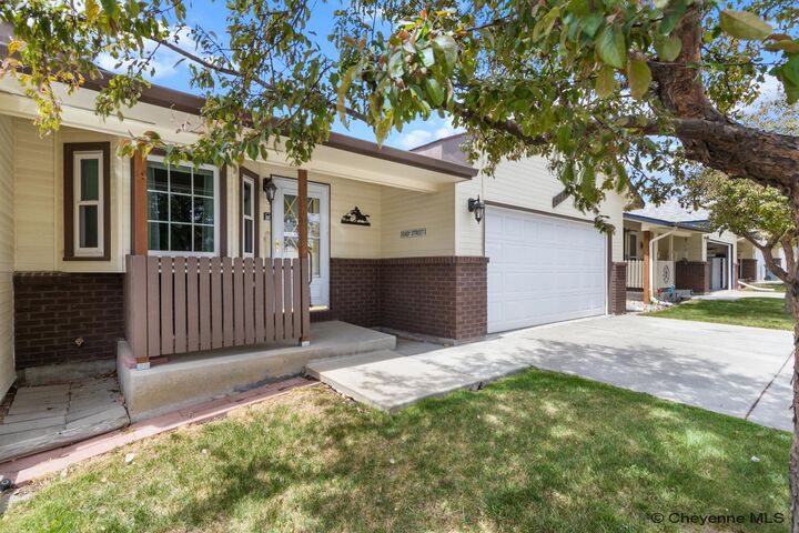 Property Photo:  4710 Easy St  WY 82009-2759 