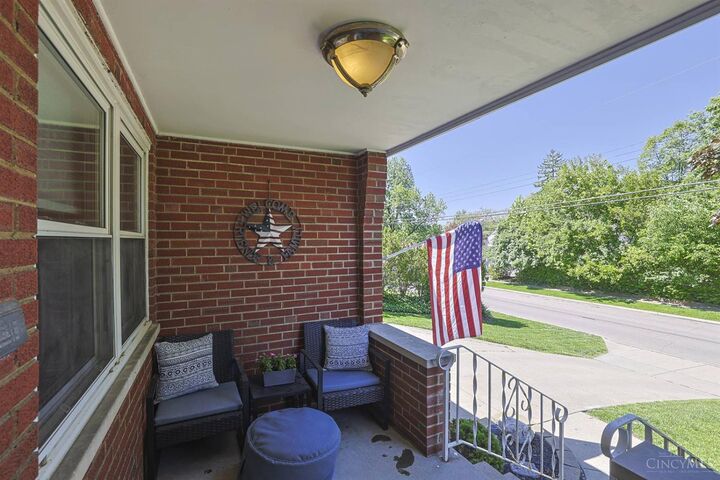 Property Photo:  1320 Beechmeadow Lane  OH 45238 