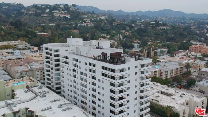 Property Photo:  7250 Franklin Ave  CA 90046 