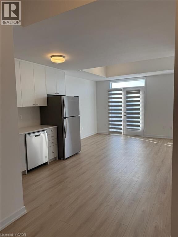 Property Photo:  40 Palace Street M24  ON N2E 0L2 