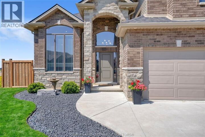 Property Photo:  24 Sienna Court  ON N7M 0R9 