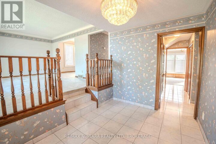Property Photo:  28 Tanera Crescent  ON L2M 7K1 