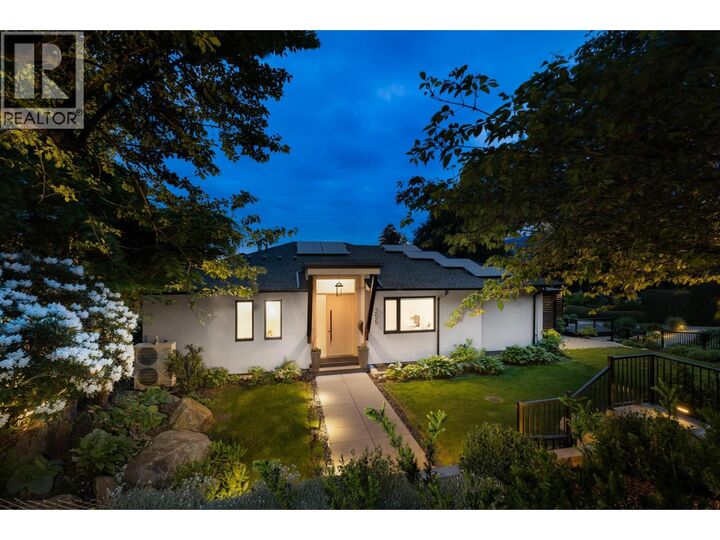Property Photo:  255 Sandringham Crescent  BC V7N 2R7 