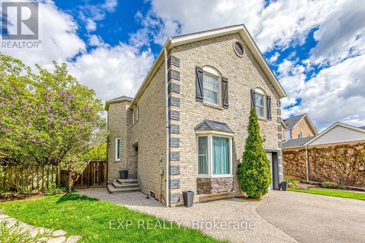 Property Photo:  1225 Hedgestone Crescent  ON L6M 1X6 