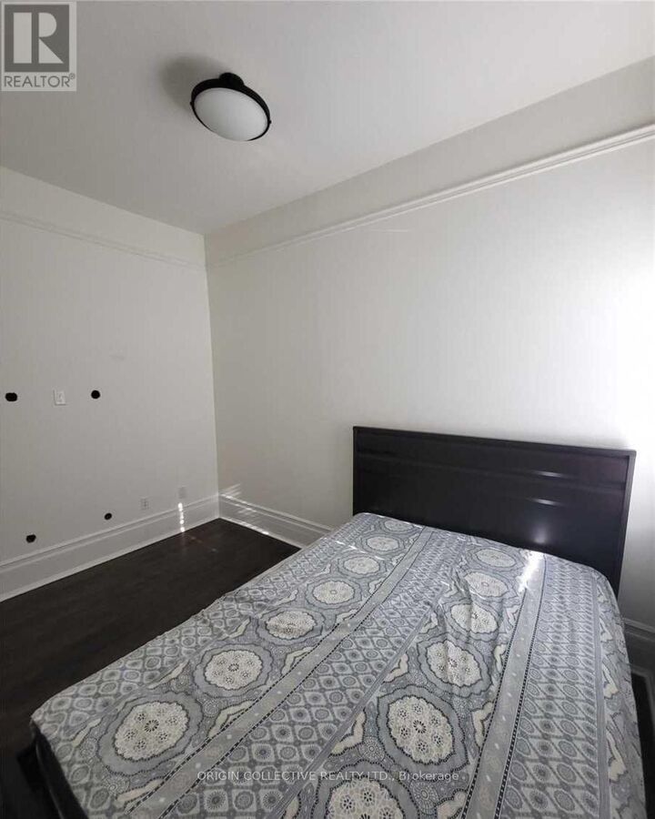 Property Photo:  43 Carr Street  ON M5T 1B6 