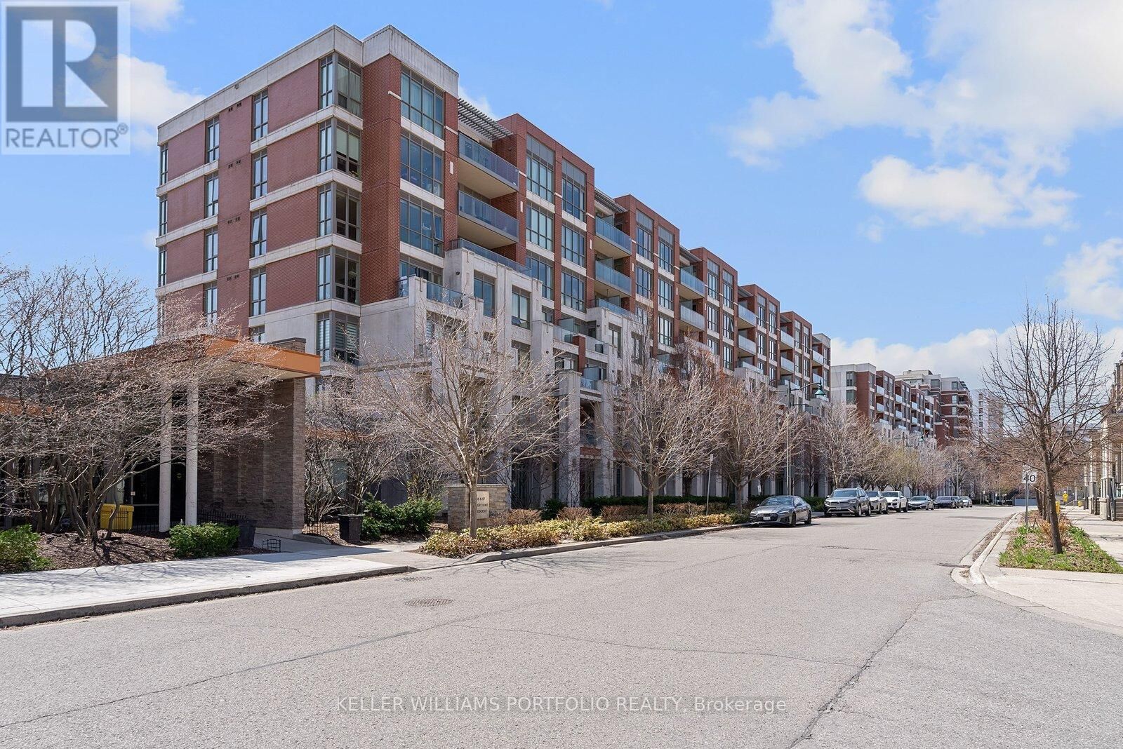 Property Photo:  39 Upper Duke Crescent 607  ON L6G 0B8 