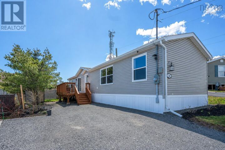 38 Ashcroft Avenue — photo 1
