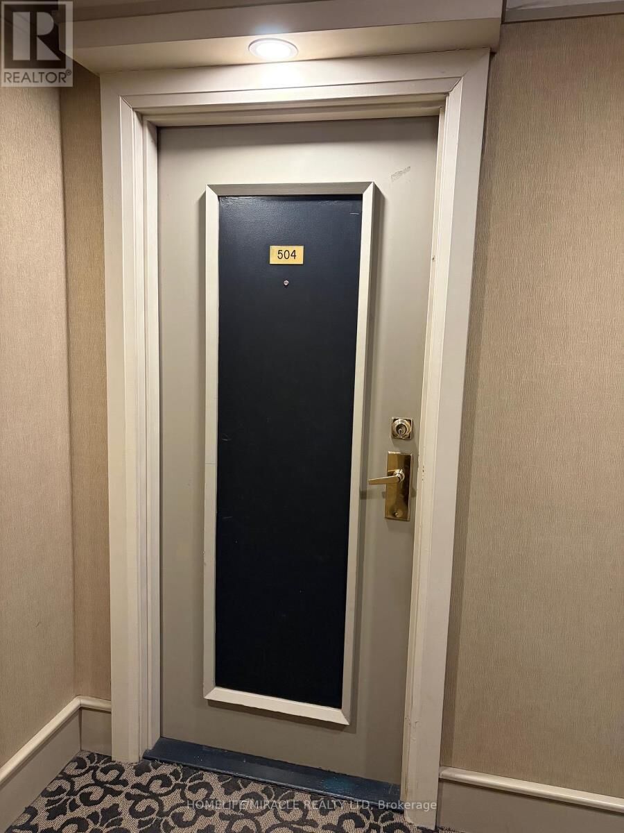 Property Photo:  909 Bay Street North 504  ON M5S 3G2 