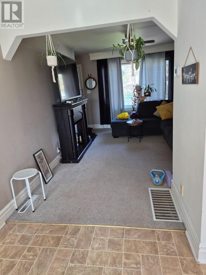 Property Photo:  185 Newton Street Upper  ON L3Y 3K6 