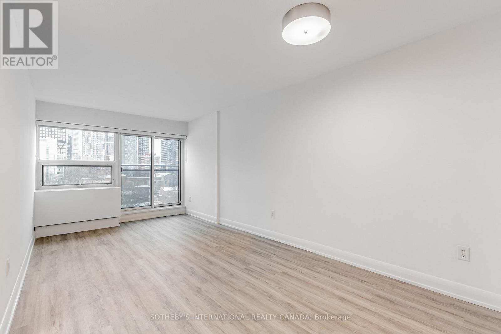 Property Photo:  191 Sherbourne Street 1621  ON M5A 3X1 