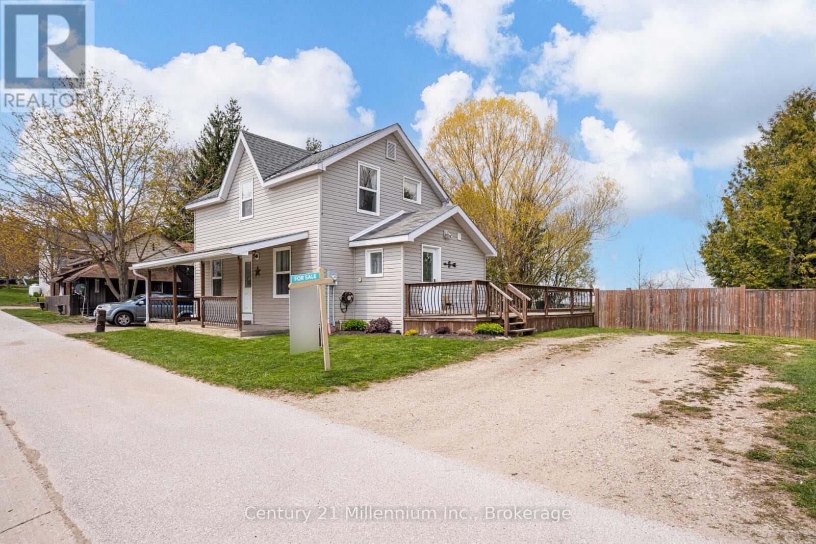 Property Photo:  328 Bruce Road 40  ON N0H 1L0 