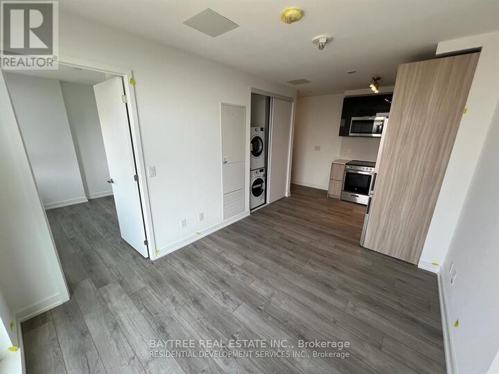 Property Photo:  3100 Keele Street 1102  ON M3M 0E1 
