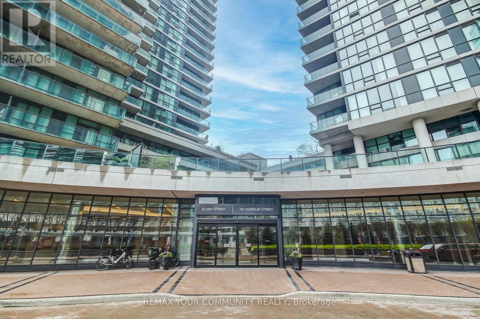 Property Photo:  33 Bay Street 508  ON M5J 2Z3 