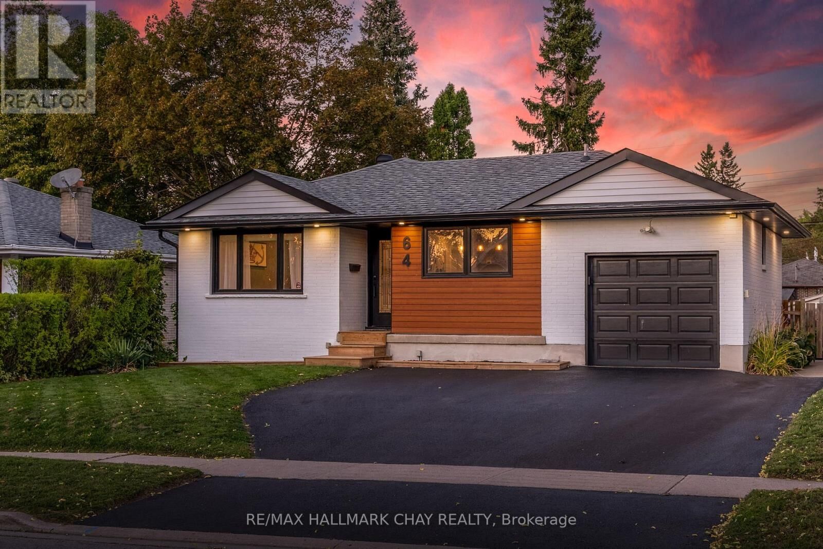 Property Photo:  64 Marion Crescent  ON L4M 2L3 