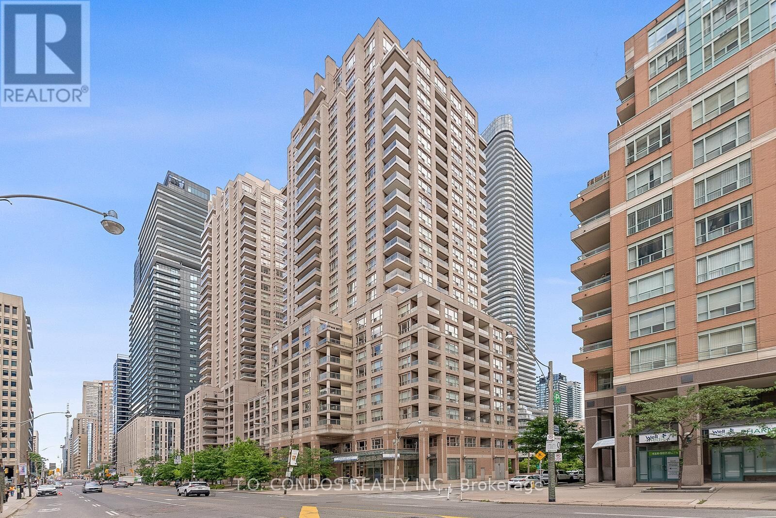 Property Photo:  909 Bay Street 1806  ON M5S 3G2 
