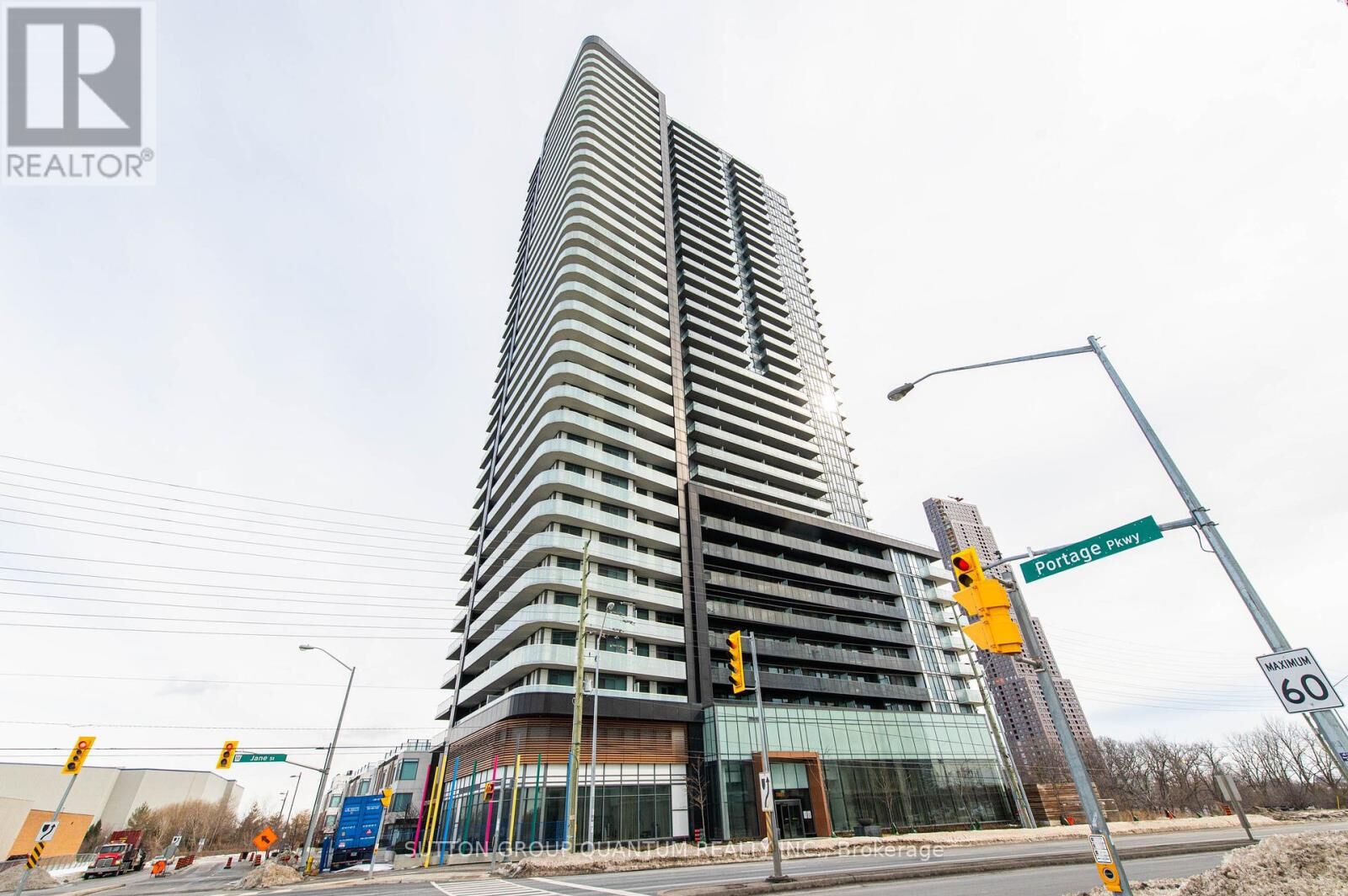 Property Photo:  7895 Jane Street 1712  ON L4K 0K2 