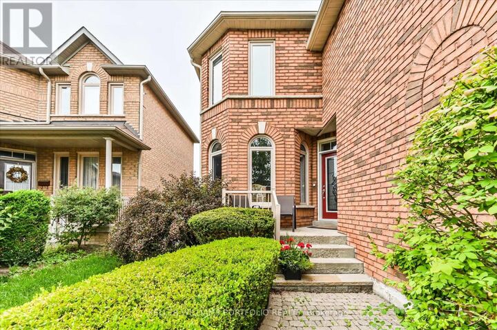 Property Photo:  1785 Autumn Crescent  ON L1V 6W7 