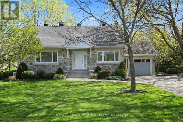 Property Photo:  72 Fowler Street  ON K0A 2Z0 