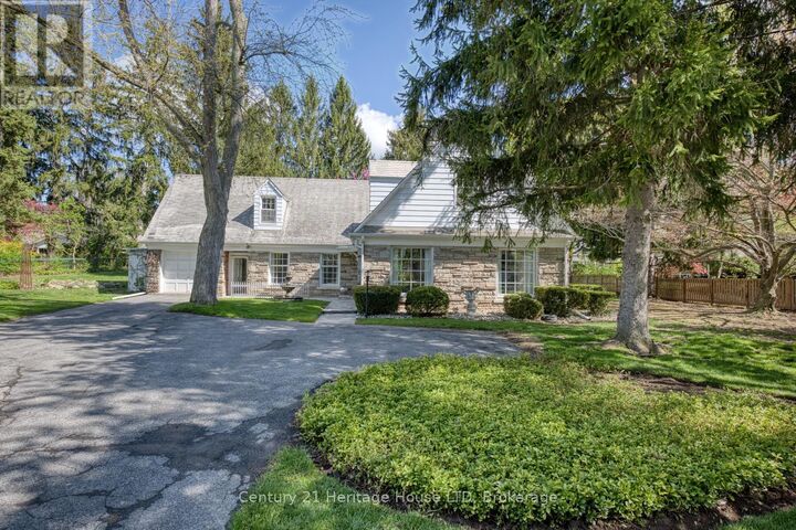 Property Photo:  86 Parkway  ON L3C 4C3 