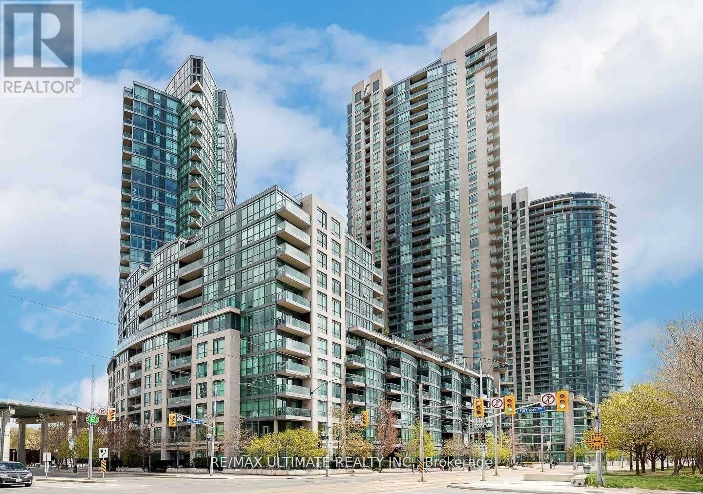 Property Photo:  231 Fort York Boulevard 228  ON M5V 1B1 