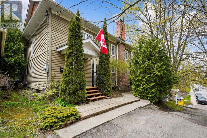 Property Photo:  54 Pine Street South  ON L1A 3E9 
