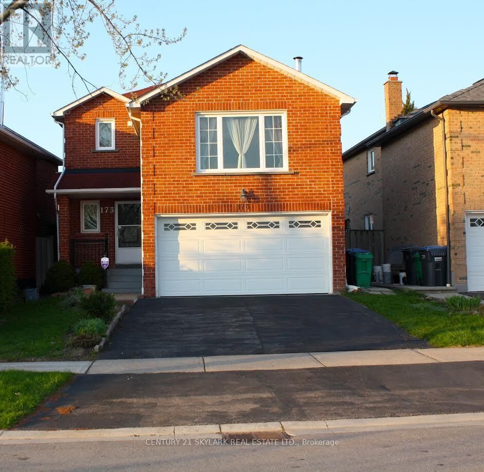 Property Photo:  173 Lech Walesa Drive  ON L5B 3H1 