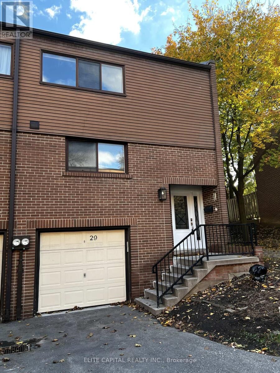 Property Photo:  29 Burnt Meadow Way  ON M2H 2V2 