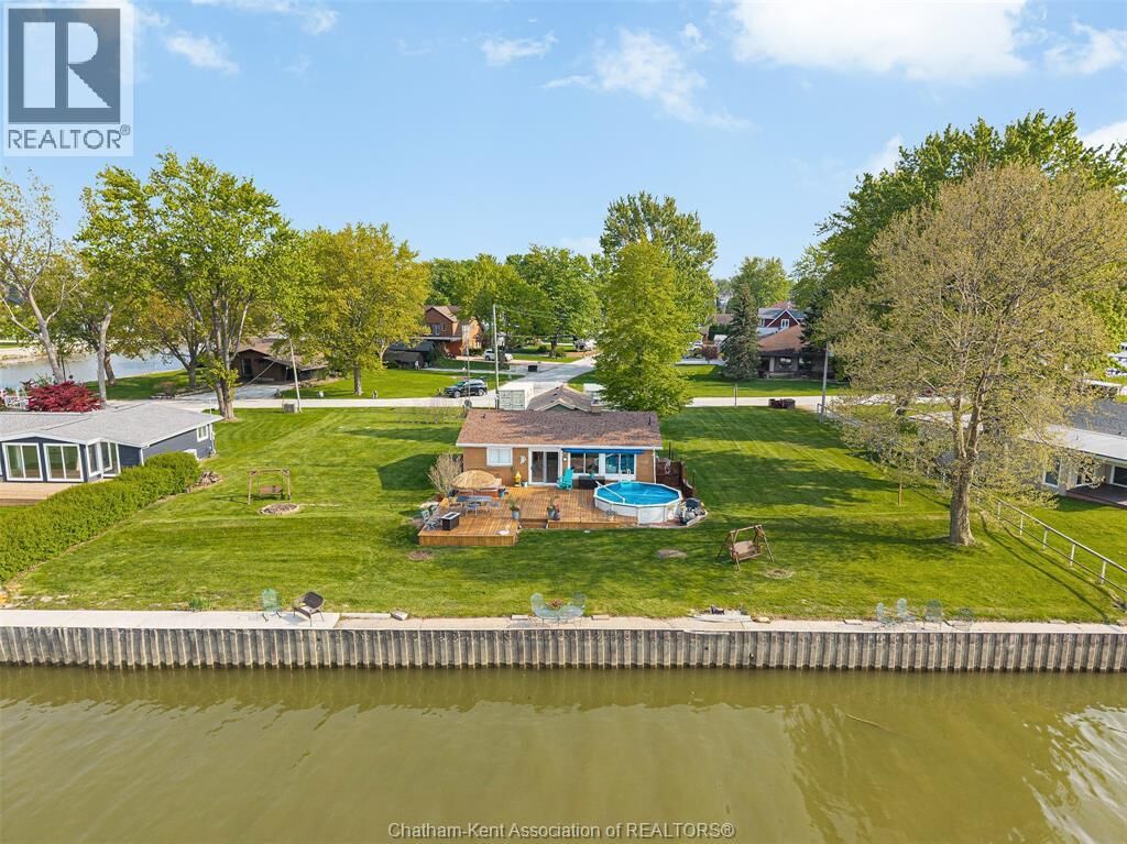 Property Photo:  95 Island Crescent  ON N0P 2L0 