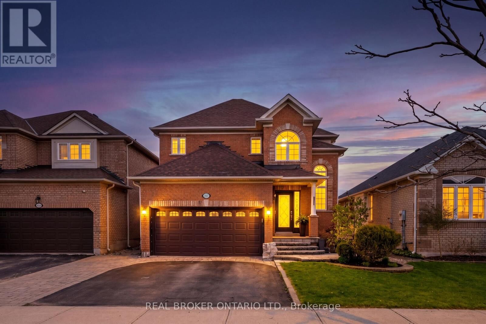 Property Photo:  217 Ellis Crescent  ON L9T 6B5 