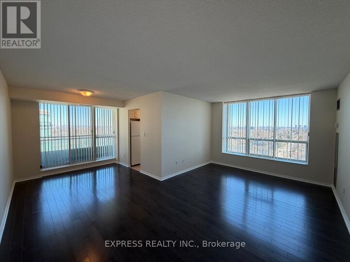 Property Photo:  39 Pemberton Avenue Lph07  ON M2M 4L6 