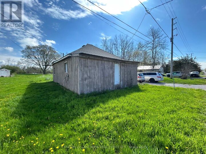 Property Photo:  784 County Road 28  ON K8N 4Z7 